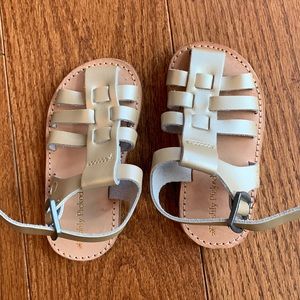 Freshly Picked toddler gold sandals size 5